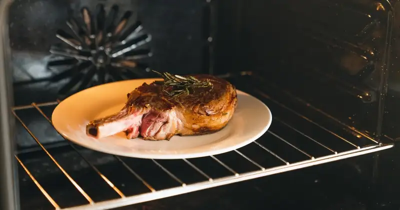Best Way to Reheat Steak in Oven