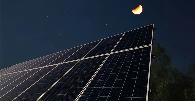 How Do Solar Panels Work at Night? 